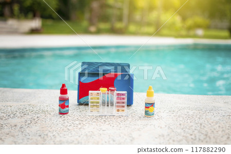 Kit to test pool water. Water testing kit for swimming pools, Chlorine and ph analyzer kit for pools, pH and chlorine tester for pool water, Oto and phenol Kit for pool. Kit to test pool water. Water testing kit for swimming pools, Chlorine and ph analyzer kit for pools, pH and chlorine tester for pool water, Oto and phenol Kit for pool. 117882290