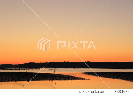 A beautiful morning glow A beautiful morning glow 117883684