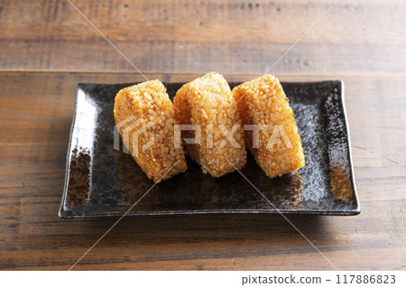 Grilled rice ball 117886823