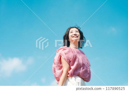 Female outdoor portrait Female outdoor portrait 117890525