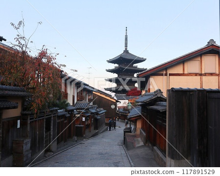 「八坂塔」 京都市東山區法觀寺的一座五層塔，建於飛鳥時代。 117891529