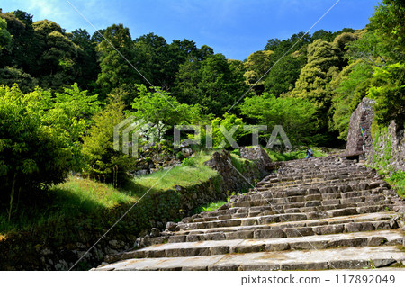 Azuchi Castle, one of Japan's 100 most famous castles Azuchi Castle, one of Japan's 100 most famous castles 117892049