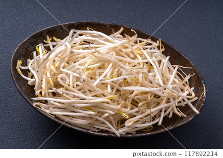 Bean sprouts Bean sprouts 117892214