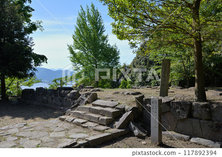 Azuchi Castle, one of Japan's 100 most famous castles Azuchi Castle, one of Japan's 100 most famous castles 117892394