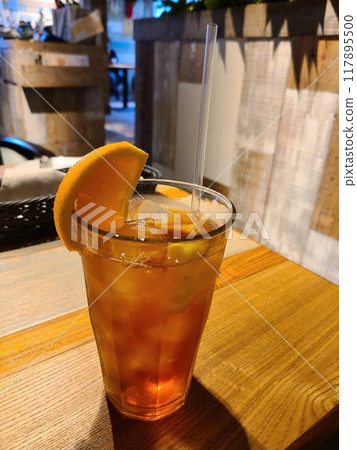 咖啡店的冰檸檬茶 咖啡店的冰檸檬茶 117895500