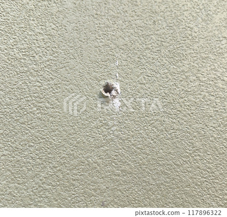 牆上的洞 117896322