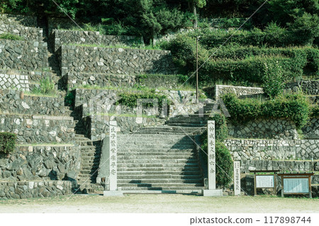 富岡八幡神社的階梯（小豆島）*電視劇拍攝地 117898744