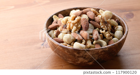 Packed with nutrition! Mixed nuts (almonds, cashews, macadamia nuts, walnuts) Packed with nutrition! Mixed nuts (almonds, cashews, macadamia nuts, walnuts) 117900120