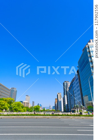[Osaka Prefecture] May - View of Osaka City Hall from Midosuji 117902556