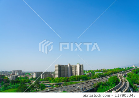 [大阪府]4月：北大阪，藍天清爽，中國汽車和單軌電車 117903343