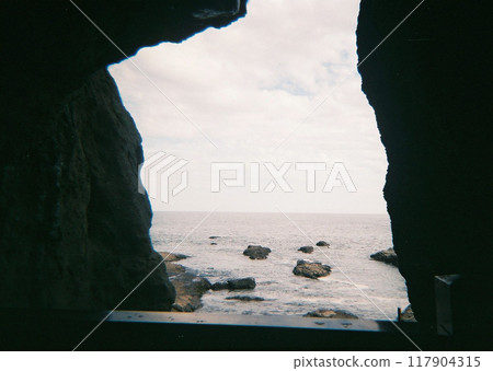 從江之島岩屋看到的海景 117904315