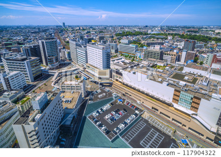 日本千葉市八月的城市景觀。千葉站等景觀 日本千葉市八月的城市景觀。千葉站等景觀 117904322