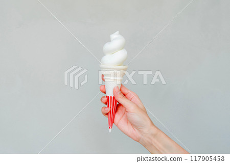 純白色軟霜 117905458