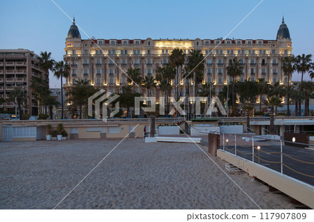 The InterContinental Carlton Cannes at dusk 117907809
