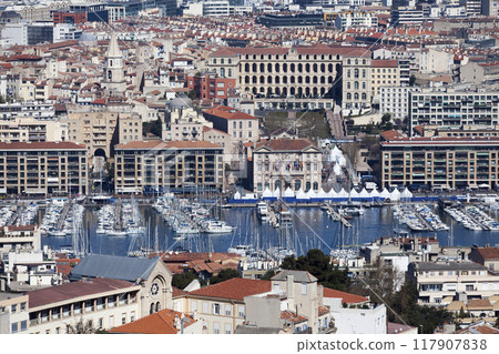 Aerial view of the Vieux Port and the city hall of Marseille Aerial view of the Vieux Port and the city hall of Marseille 117907838