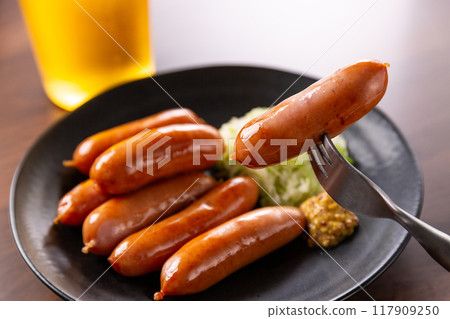 香腸和啤酒 香腸和啤酒 117909250