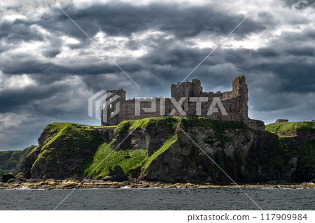 Tantallon Castle In East Lothian At The Atlantic Coast Near North Berwick In Scotland 117909984