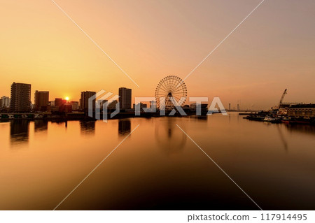 名古屋市,日出時的名古屋港花園碼頭 名古屋市,日出時的名古屋港花園碼頭 117914495