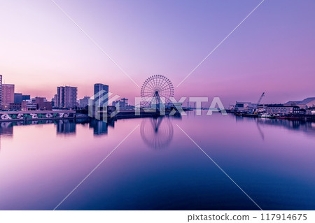 Nagoya Port Garden Pier and the gradation sky at dawn, Nagoya City Nagoya Port Garden Pier and the gradation sky at dawn, Nagoya City 117914675