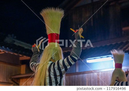Kanko dance, an Obon festival that has been held in Makae, Watarai-cho, Mie Prefecture since the Edo period 117916496