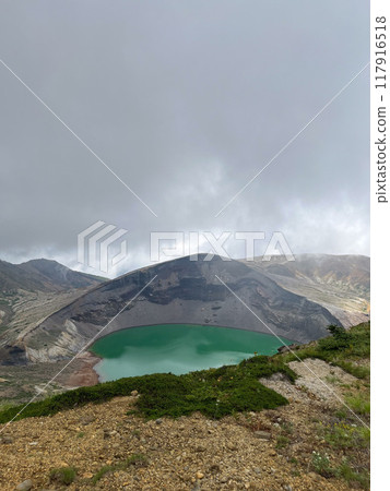 Zao's weather is changeable, with Okama being shrouded in a dark mist 117916518