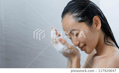Bath time, woman, person, beauty, bath, face washing, hair washing, image Bath time, woman, person, beauty, bath, face washing, hair washing, image 117920647