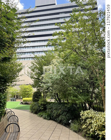 Green office building terrace 2 117921459
