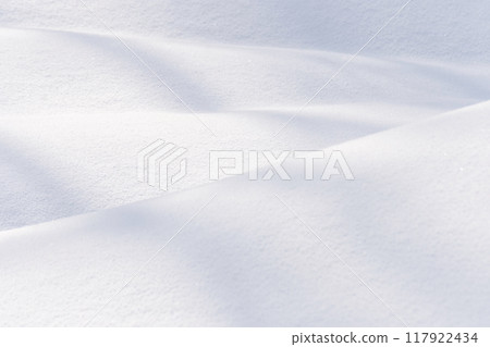 Bumpy snow pattern 117922434