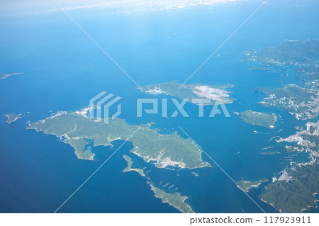 三重縣鳥羽市菅島、坂手島、豐島鳥瞰圖 三重縣鳥羽市菅島、坂手島、豐島鳥瞰圖 117923911