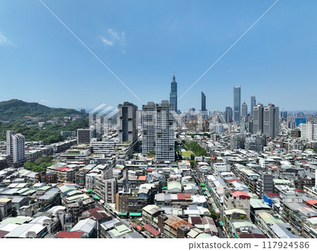 Taipei skyline 117924586