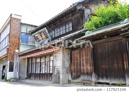 Scenery of old houses in Shiki City, Saitama Prefecture Scenery of old houses in Shiki City, Saitama Prefecture 117925109