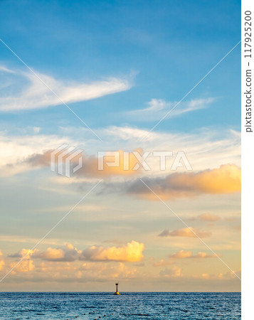 Seascape view of white sand beach in Thailand Seascape view of white sand beach in Thailand 117925200