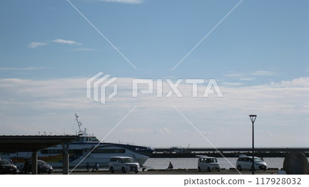 Awashima Kisen Kirara leaving Iwafune Port 117928032