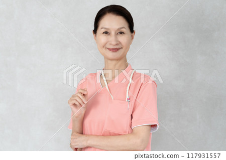 Senior woman nurse Senior woman nurse 117931557
