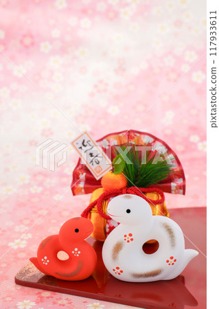 Year of the Snake New Year's material Red and white snake figurine Cherry blossom pattern bag Year of the Snake New Year's material Red and white snake figurine Cherry blossom pattern bag 117933611
