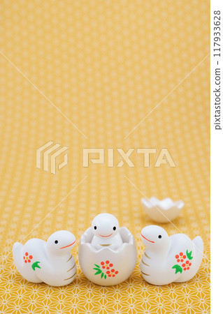 Year of the Snake New Year's material White snake parent and child born from egg Year of the Snake New Year's material White snake parent and child born from egg 117933628