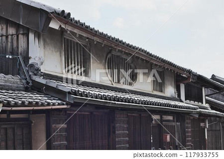 White-walled houses and old streetscape of Sekijuku, Kameyama City, Mie Prefecture 117933755