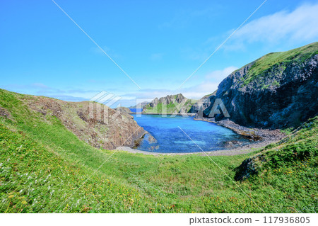 禮文島須彌岬蔚藍的大海 禮文島須彌岬蔚藍的大海 117936805