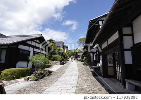馬込宿的舊街景和陡峭的鵝卵石路面 117938883