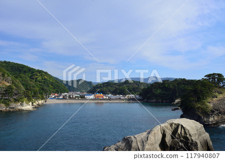 Norihama Beach, an inlet on Dogashima Island in Nishiizu Norihama Beach, an inlet on Dogashima Island in Nishiizu 117940807