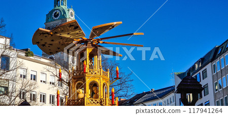 Christmas market at Rindermarkt in Munich, Bavaria, Germany, Europe Christmas market at Rindermarkt in Munich, Bavaria, Germany, Europe 117941264