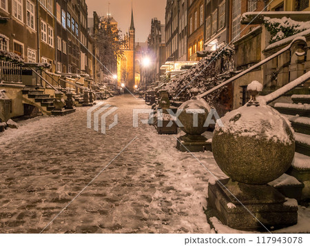 Mariacka street at night, in winter, Danzig, Poland 117943078