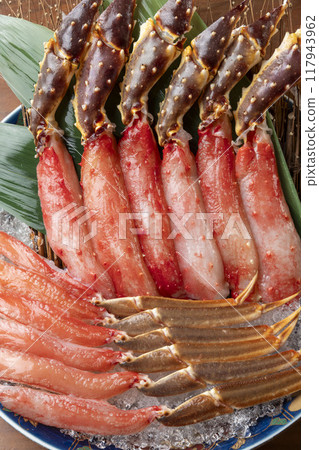 Fresh and delicious king crab shabu-shabu 117943962