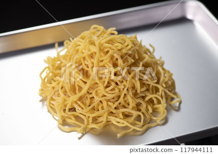 Delicious pre-boiled noodles Delicious pre-boiled noodles 117944111