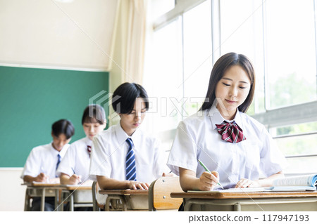 Classroom, boys and girls, high school, junior high school, serious Classroom, boys and girls, high school, junior high school, serious 117947193
