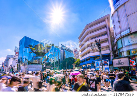日本東京城市景觀-入境復興...繁忙的神宮前十字路口、東急廣場原宿「原門」等景觀 117947589