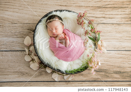 可愛的新生兒照片 117948143