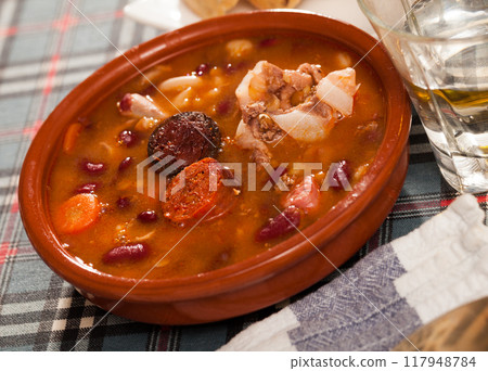 Traditional Asturian Fabada Traditional Asturian Fabada 117948784