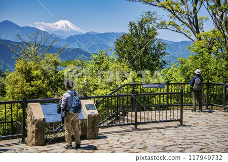 Mount Takao summit Mount Fuji viewed from the observation deck in early May Mount Takao summit Mount Fuji viewed from the observation deck in early May 117949732