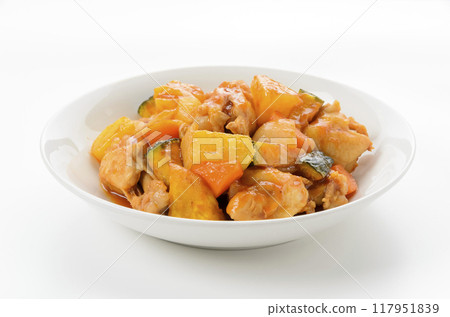 Stir-fried chicken wings in sweet and sour sauce (sweet and sour pork style) 117951839